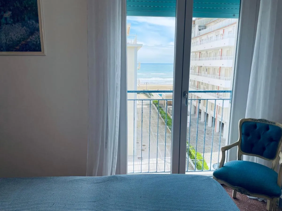 Appartamento Saturno N. 18 - Vista Mare - 4° Piano Con Ascensore Lido di Jesolo Apartment